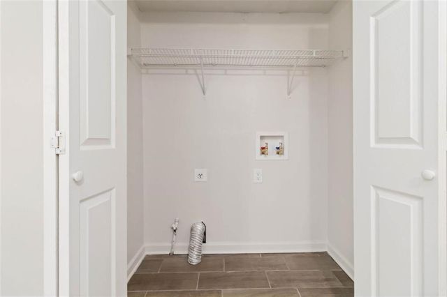 2725 Wildflower Lane, Snellville, GA 30039