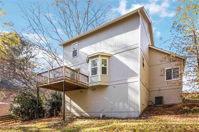 2725 Wildflower Lane, Snellville, GA 30039