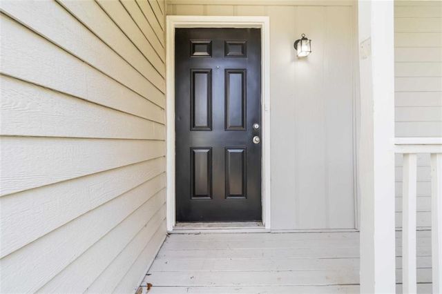 2725 Wildflower Lane, Snellville, GA 30039