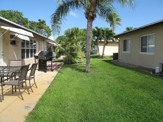 892 N High Point Boulevard N D, Delray Beach, FL 33445