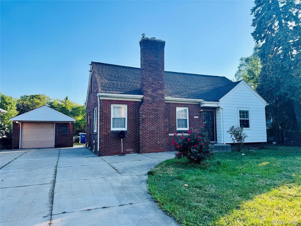 8238 Fisher Avenue, Warren, MI 48089