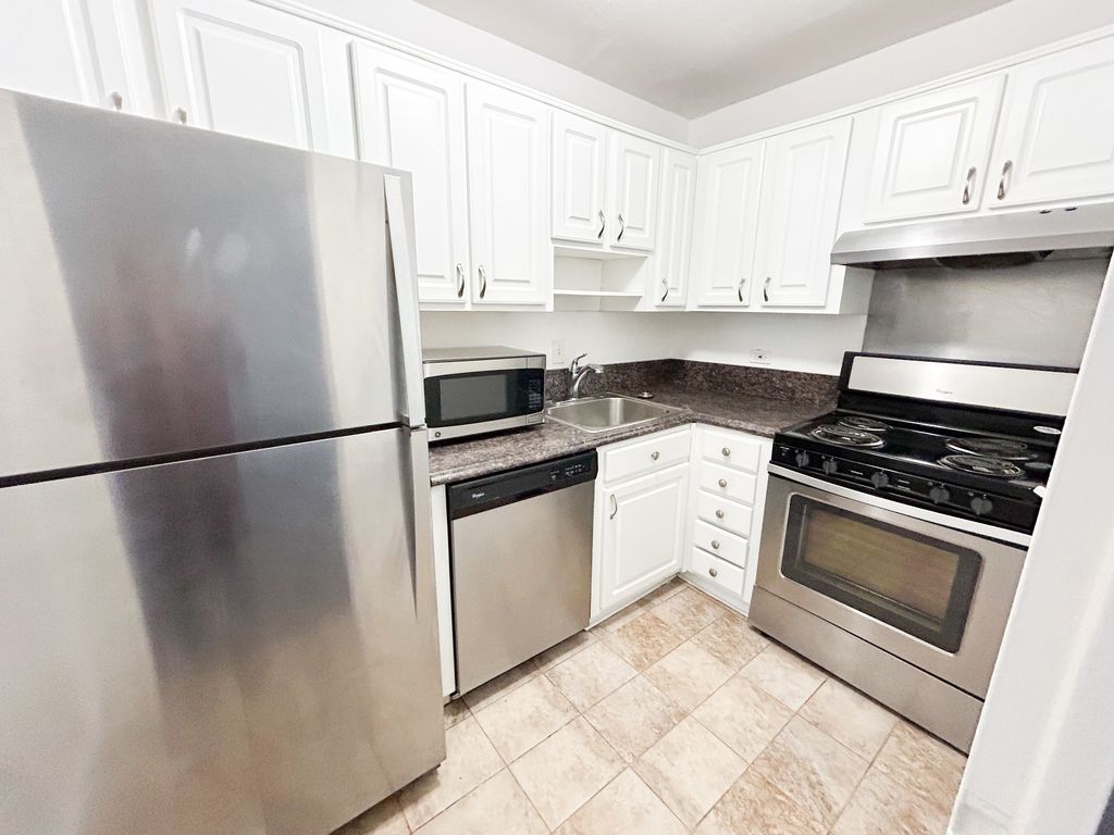 3415 West End Ave Apt 706, Nashville, TN 37203