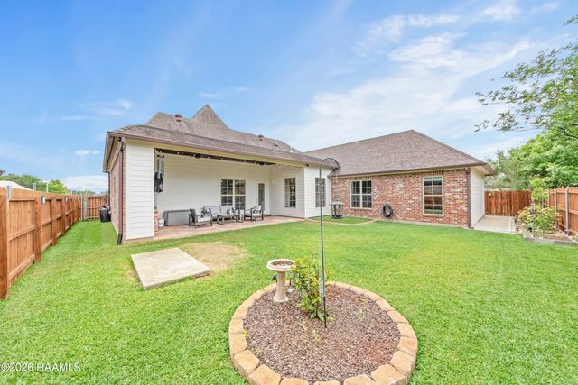 207 Cane Creek Drive, Broussard, LA 70518