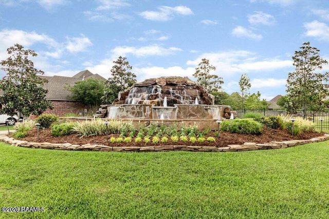 207 Cane Creek Drive, Broussard, LA 70518