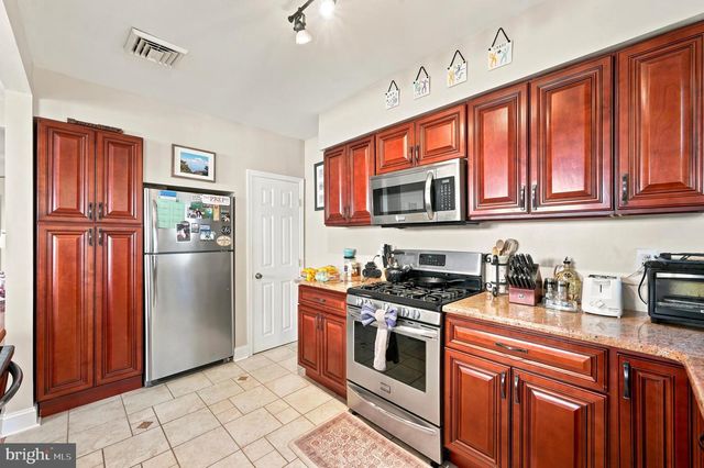 152 SHELBOURNE RD, Havertown, PA 19083