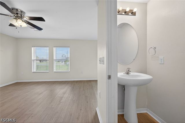 921 Jacaranda PKWY E, Cape Coral, FL 33909