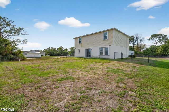 921 Jacaranda PKWY E, Cape Coral, FL 33909