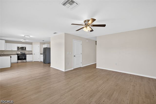 921 Jacaranda PKWY E, Cape Coral, FL 33909