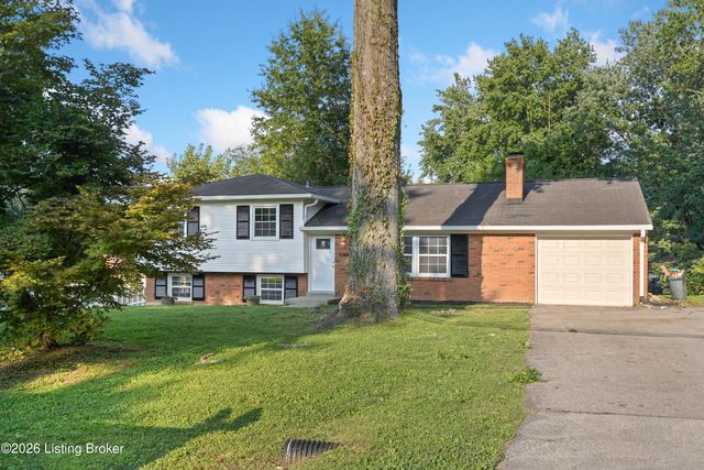 10305 S Dodge Ln, Louisville, KY 40272