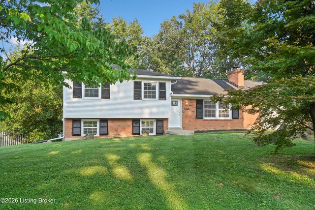 10305 S Dodge Ln, Louisville, KY 40272