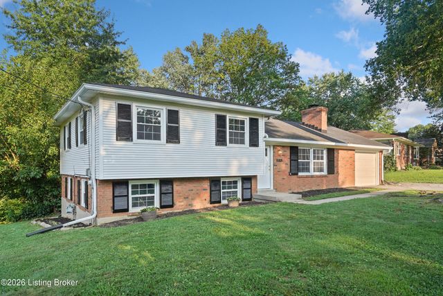 10305 S Dodge Ln, Louisville, KY 40272