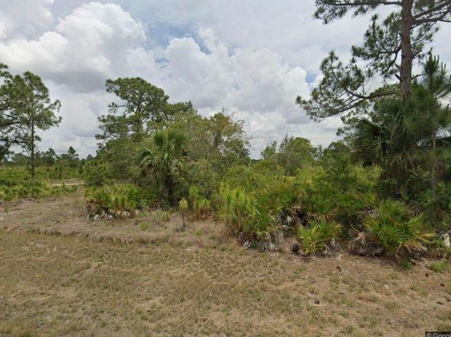 637 Stanley Ave S, Lehigh Acres, FL 33974