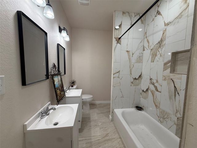 219 S 7th Street, Beasley, TX 77417