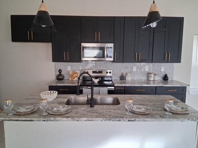 219 S 7th Street, Beasley, TX 77417