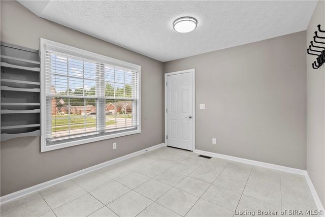 2000 Sterling Oaks Drive, Sellersburg, IN 47172