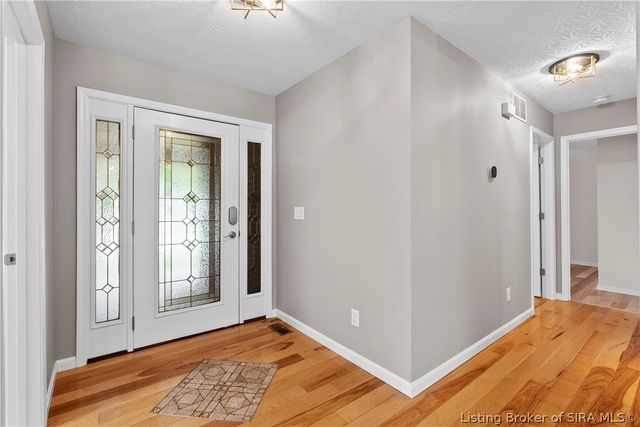 2000 Sterling Oaks Drive, Sellersburg, IN 47172