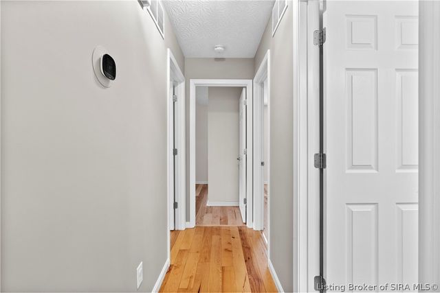 2000 Sterling Oaks Drive, Sellersburg, IN 47172