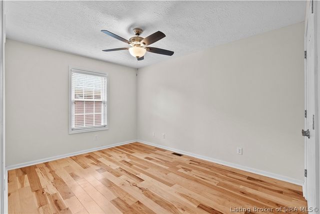 2000 Sterling Oaks Drive, Sellersburg, IN 47172