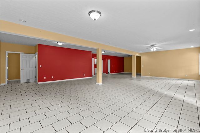 2000 Sterling Oaks Drive, Sellersburg, IN 47172