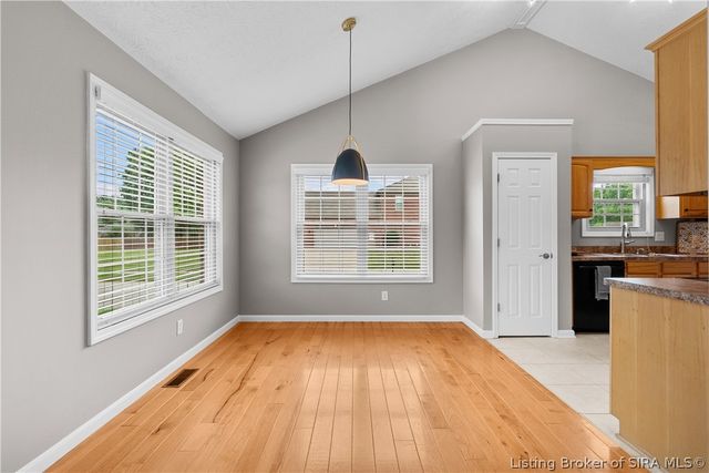 2000 Sterling Oaks Drive, Sellersburg, IN 47172
