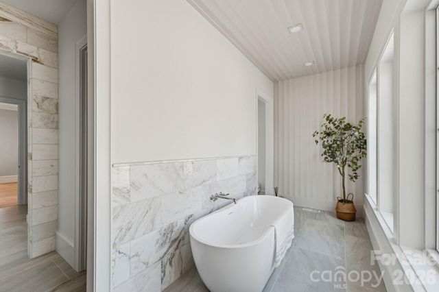 110 Hunter Lane, Charlotte, NC 28211