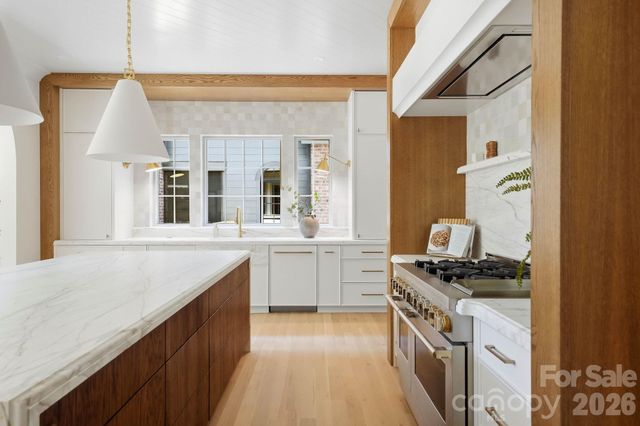 110 Hunter Lane, Charlotte, NC 28211