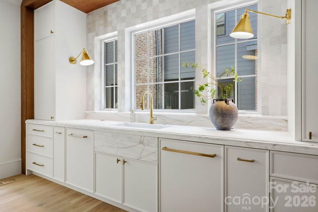 110 Hunter Lane, Charlotte, NC 28211