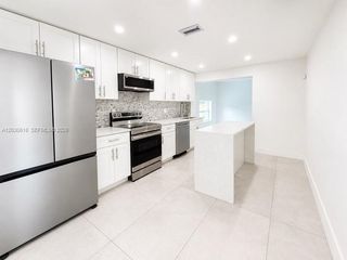 4028 SW 49th Ct, Dania Beach, FL 33314