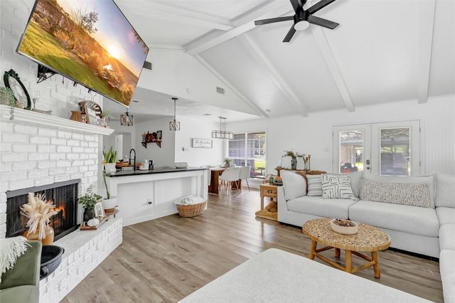 1933 N San Jacinto Street, Liberty, TX 77575
