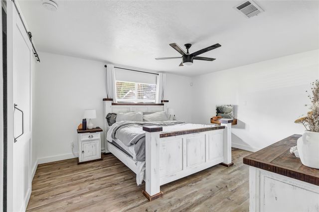 1933 N San Jacinto Street, Liberty, TX 77575