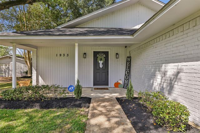 1933 N San Jacinto Street, Liberty, TX 77575