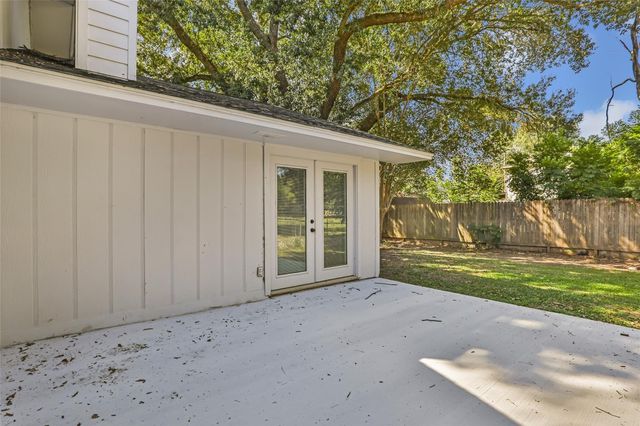 1933 N San Jacinto Street, Liberty, TX 77575