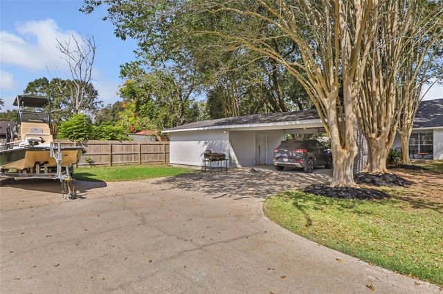1933 N San Jacinto Street, Liberty, TX 77575