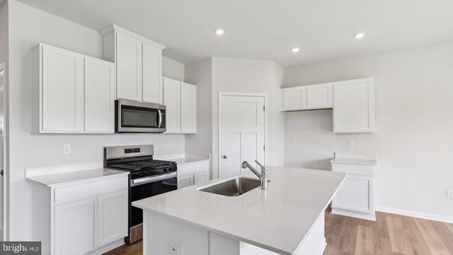 2053 PAPERBACK WAY, York, PA 17408