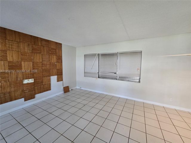 1711 NW 46th Ave 125, Lauderhill, FL 33313