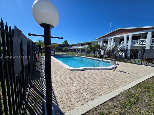 1711 NW 46th Ave 125, Lauderhill, FL 33313