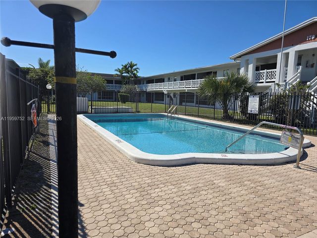 1711 NW 46th Ave 125, Lauderhill, FL 33313