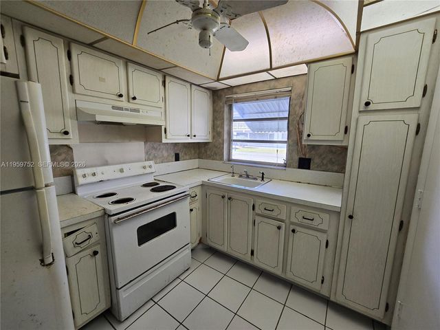 1711 NW 46th Ave 125, Lauderhill, FL 33313