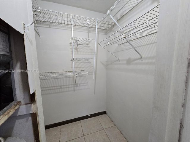 1711 NW 46th Ave 125, Lauderhill, FL 33313