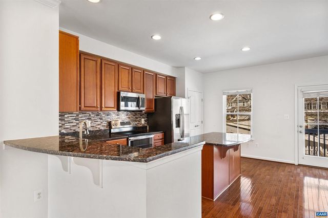 1511 WICKHAM POND DR, Charlottesville, VA 22901