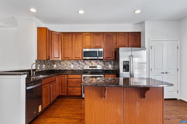 1511 WICKHAM POND DR, Charlottesville, VA 22901