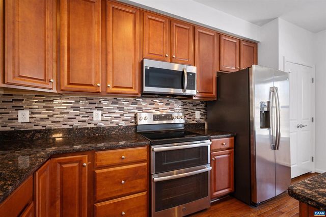 1511 WICKHAM POND DR, Charlottesville, VA 22901