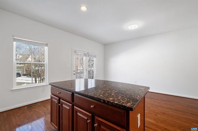 1511 WICKHAM POND DR, Charlottesville, VA 22901