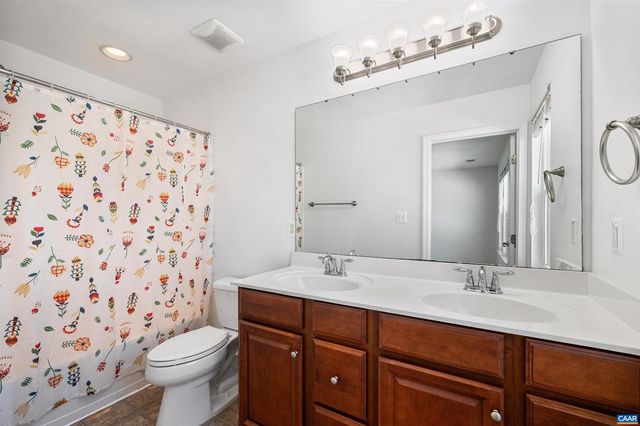 1511 WICKHAM POND DR, Charlottesville, VA 22901