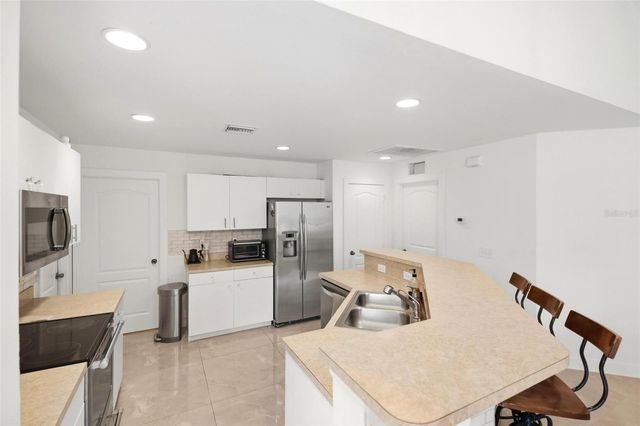 2516 33RD STREET W, Lehigh Acres, FL 33971