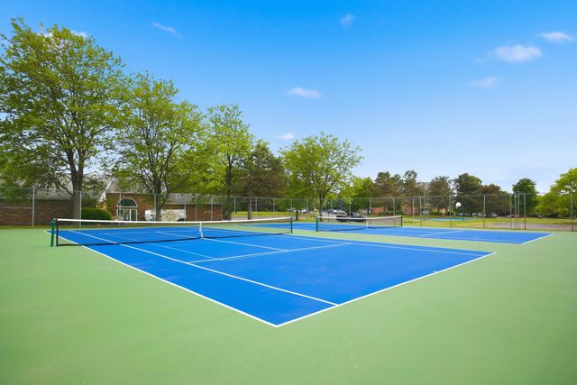 4404 W Shamrock Lane 3B, Mchenry, IL 60050
