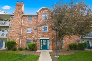 4404 W Shamrock Lane 3B, Mchenry, IL 60050