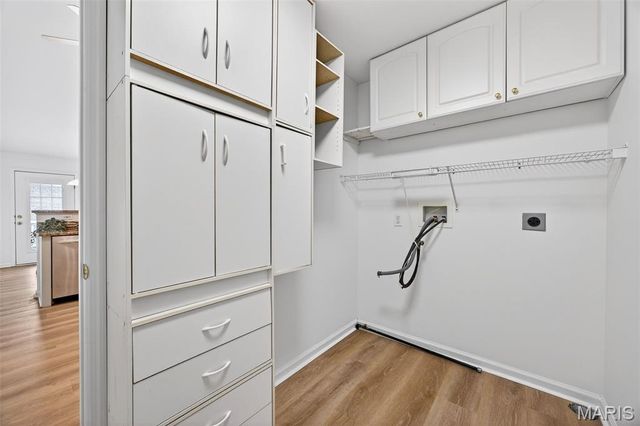 16 Hill Pointe Court 34, St Charles, MO 63303