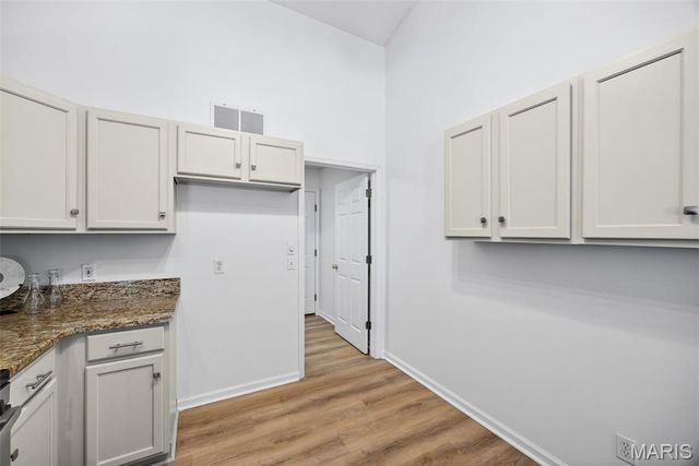 16 Hill Pointe Court 34, St Charles, MO 63303