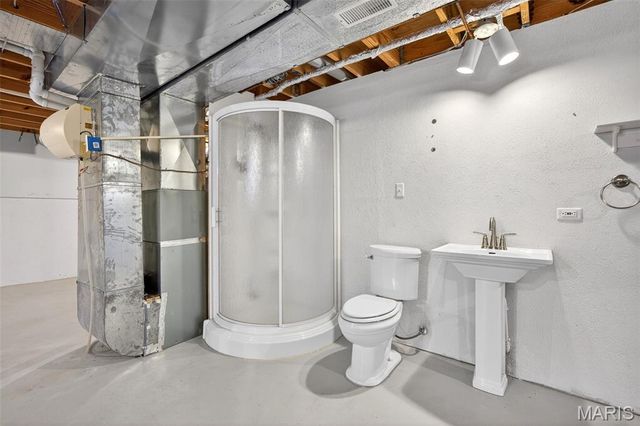 16 Hill Pointe Court 34, St Charles, MO 63303